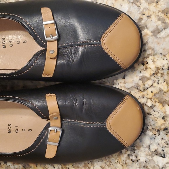 Theresa M. Beautiful loafer Flats with Toe Buckle - Picture 3 of 7